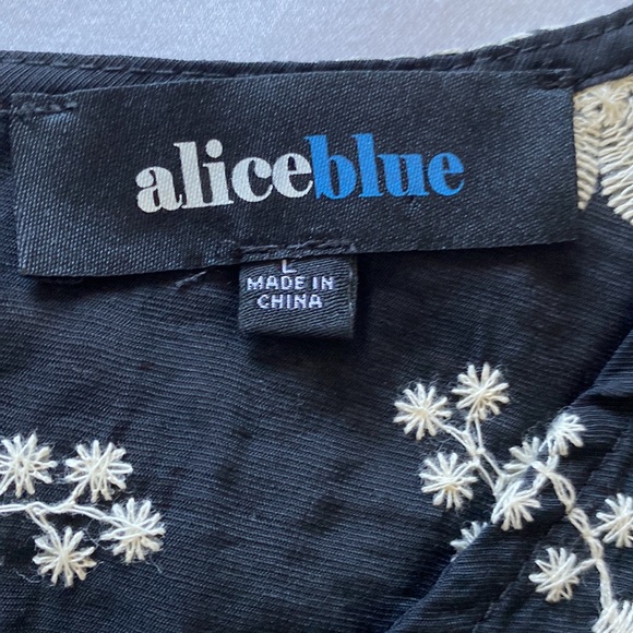 Alice Blue Flutter Top Women L Embroidery Boho Feminine Dainty Business Casual - Picture 4 of 12